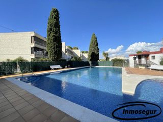 Apartamento en Carrer del pla de l'era 6. Apartamento con piscina y pkg comunitario en cap salou