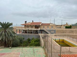 Masia a Crevillente. Casa de campo en venta en san antonio de la florida, 4 dormitori