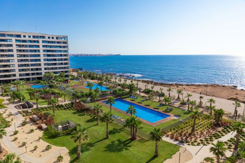 Foto 59098d5e-00f5-4505-91e4-120d444cc473. Apartament amb calefacció aparcament piscina a Punta Prima Torrevieja