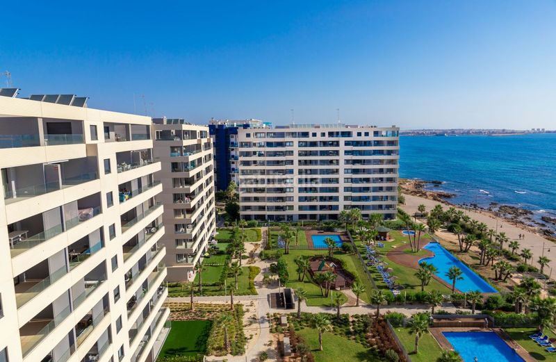 Foto f0670c68-7540-4009-925e-1d2cbda04a42. Apartament amb calefacció aparcament piscina a Punta Prima Torrevieja