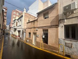 Casa en Crevillente. Casa en venta en centro, 3 dormitorios.