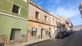 Casa adossada a Crevillente. Adosado en venta en avda. libertad, 3 dormitorios.