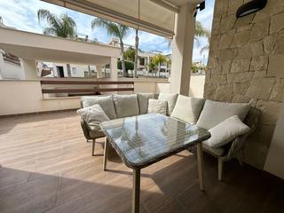 Erdgeschoss in La Florida. Planta baja en venta en los balcones, 3 dormitorios.