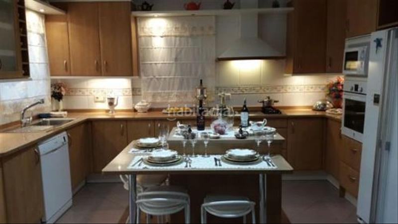 Foto 829f54f0-e06c-4b7a-8125-8e75c833e180. Chalet avec parking piscine dans Sierra Helada Benidorm