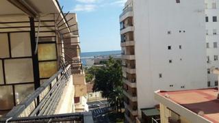 Apartament a Ensanche-Diputación. Apartamento en venta en alicante, 4 dormitorios.