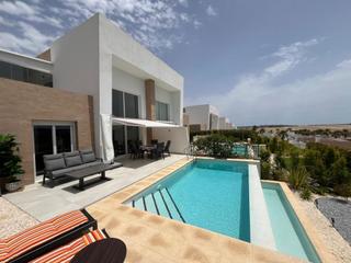 Chalet à Algorfa. Chalet en venta en la finca golf resort, 3 dormitorios.