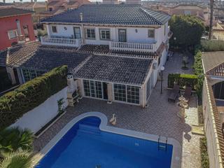 Chalet en Aguas Nuevas. Chalet en venta en aguas nuevas, 3 dormitorios.
