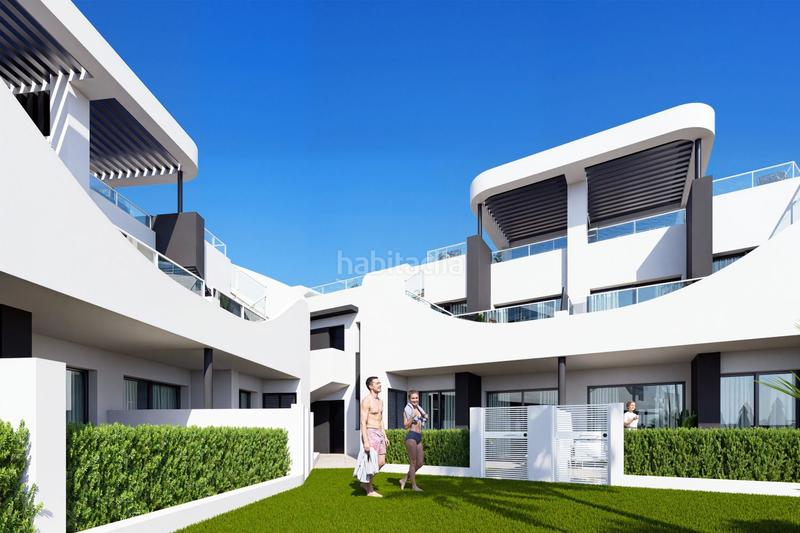 Foto f1efe514-f18c-49c2-8b27-3a2e47c70c98. Casa adosada adosado en venta en urbanizaciones, 3 dormitorios. en San Fulgencio