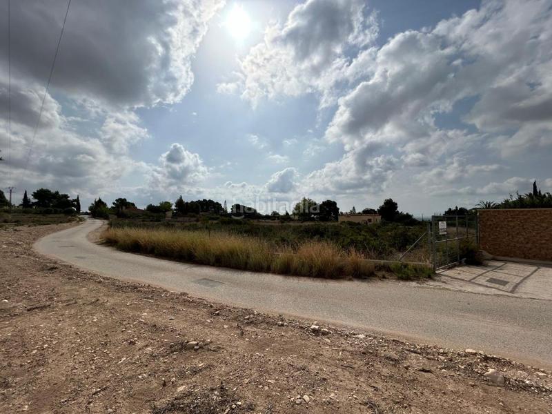 Foto b632aba0-d3fd-4a94-84ac-5eaaaec8d07f. Masía finca rúst. en venta en campillos. en Crevillente