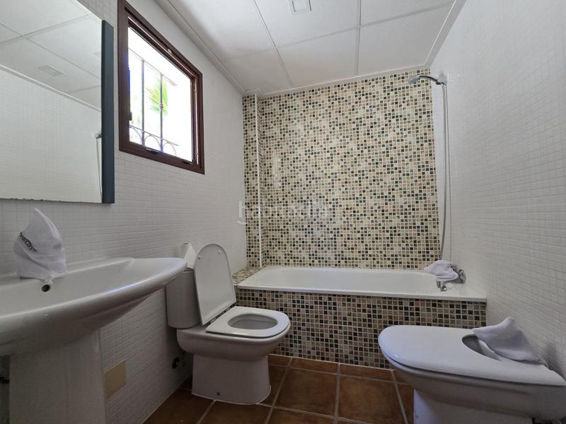 Foto 35f07073-60a4-40f9-9186-42e10e900656. Casa a schiera con parcheggio piscina in Algorfa