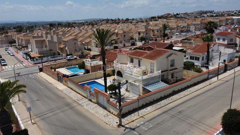 Foto e9ba6598-031d-4476-ac3e-52ae097e0630. Chalet  en venta en urbanizaciones ciudad quesada, 3 dormitorios. en Rojales
