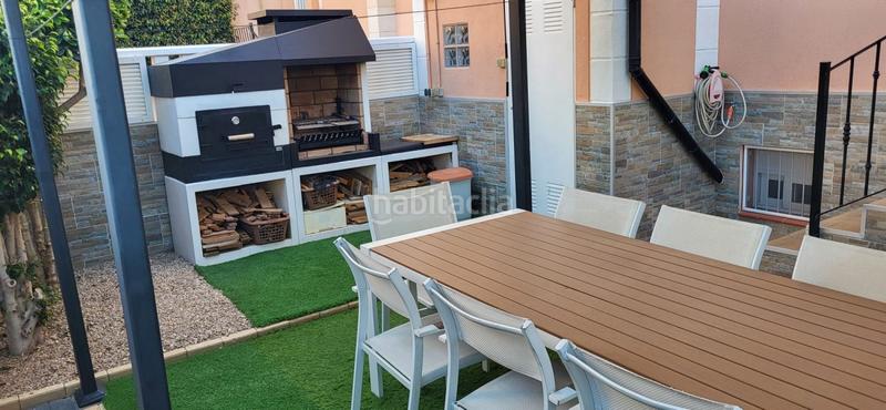 Foto 0468395f-62b6-46fd-927e-e0f7a5a561b8. Semi detached house with heating parking pool in Puerto Marino Santa Pola