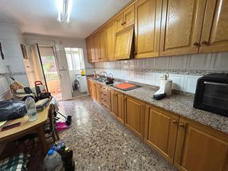 Appartement à Crevillente. Piso en venta en avda. san vicente ferrer, 3 dormitorios.