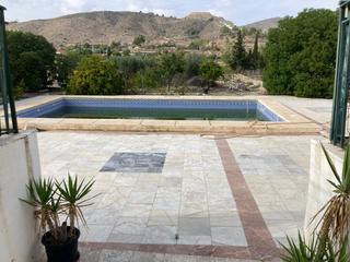 Bauernhof in Hondón de las Nieves. Casa de campo en venta en el collao, 4 dormitorios.