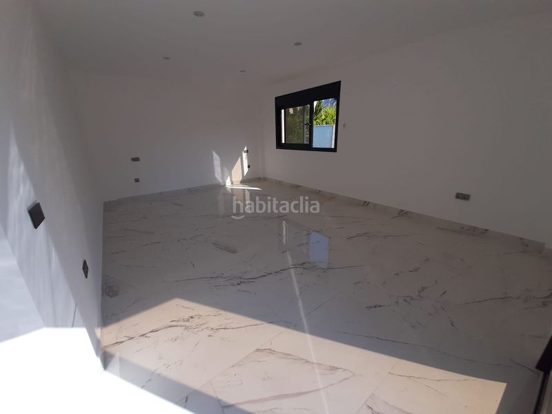 Foto b00b0c36-701a-48aa-aca2-41c2b5864130. Xalet amb calefacció aparcament piscina a Campoamor Orihuela