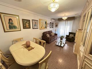 Appartement in Crevillente. Apartamento en venta en centro médico, 3 dormitorios.
