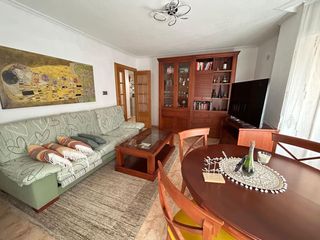Flat in Crevillente. Piso en venta en avda. san vicente ferrer, 3 dormitorios.