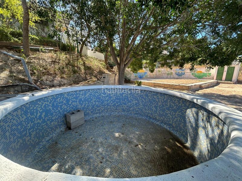Foto 010a6811-c9b8-449f-80ff-2253ca33f27f. Chalet mit pool in Crevillente