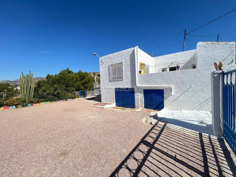 Foto ee7748e3-59e0-4571-8abf-f01c3171346c. Chalet mit pool in Crevillente