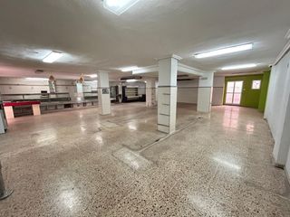 Local Comercial a Crevillente. Local com. en venta en ronda sur.