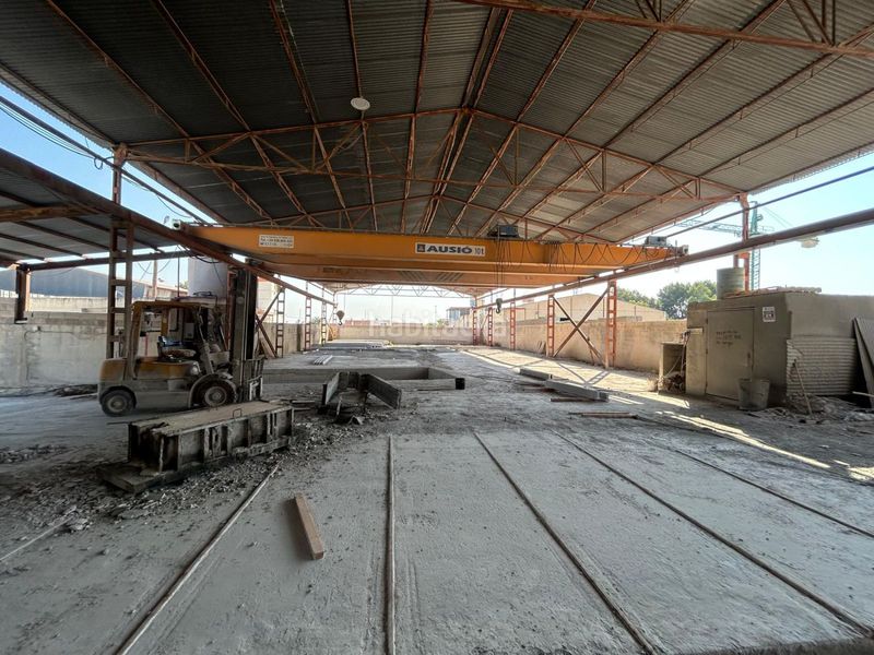 Foto f0876c29-b43b-402a-8265-e2651d79be55. Fabrikhalle in Cox