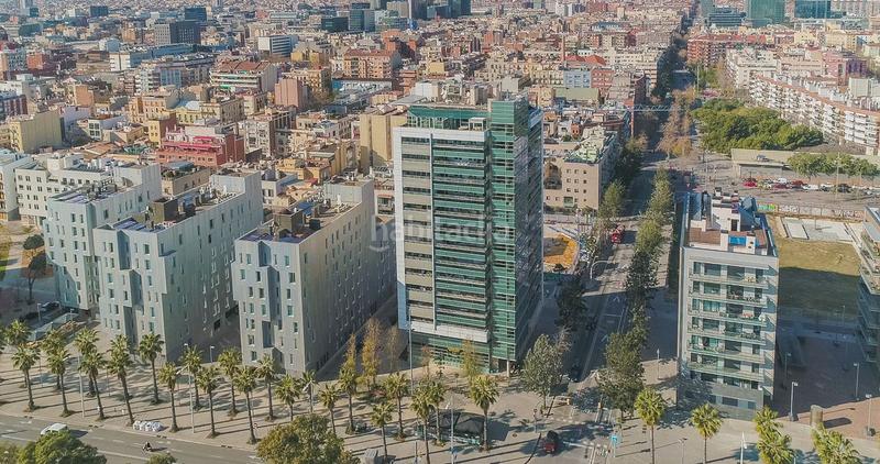Foto 4ed60947-0c11-4322-af45-0a19aeecb532. Dachwohnung mit heizung parking in Poblenou Barcelona