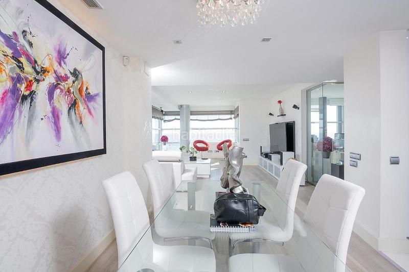 Foto 034b0b8b-92f6-44ba-9c33-b8b13464d206. Penthouse with heating parking in Poblenou Barcelona