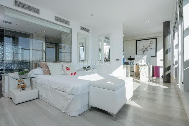 Foto 89f6e398-93bc-47e5-8023-d363969befb4. Penthouse with heating parking in Poblenou Barcelona