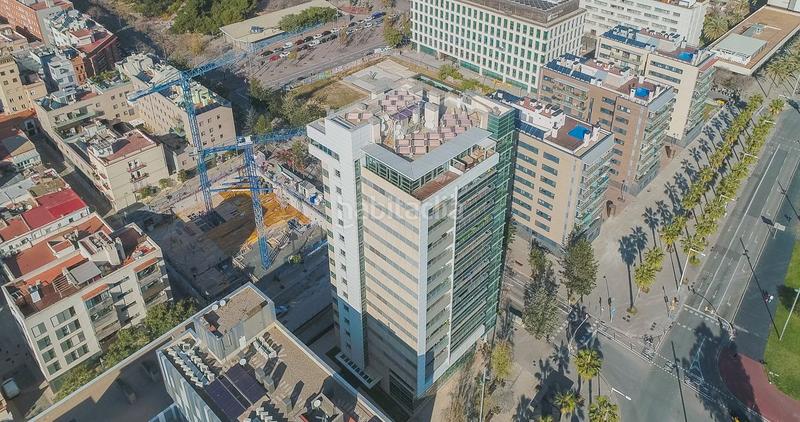 Foto b5e30d9f-5511-49b0-ba87-cec523b6633d. Penthouse with heating parking in Poblenou Barcelona