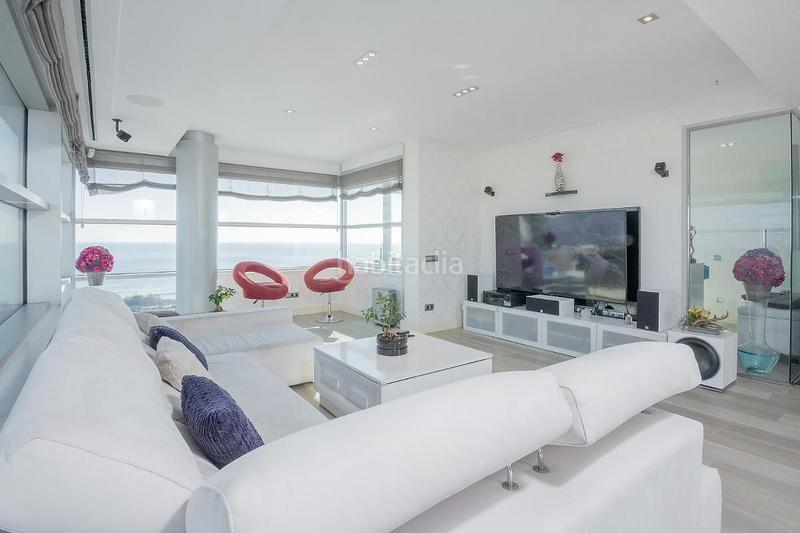 Foto f4b7cd07-0139-422c-8890-7a4d270c9c48. Penthouse with heating parking in Poblenou Barcelona