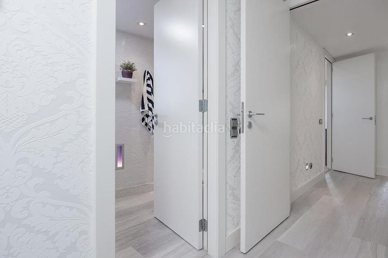 Foto f5e7cdf9-0509-46c5-bca8-a9aa478f8375. Penthouse with heating parking in Poblenou Barcelona