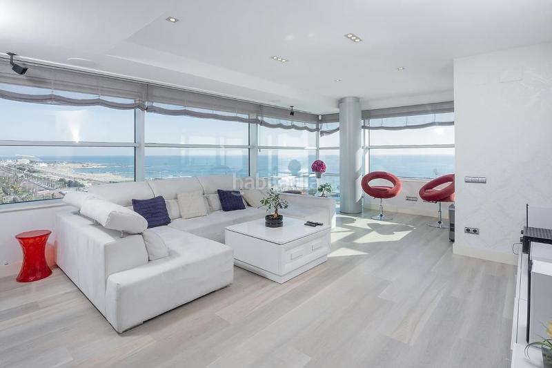 Foto f67ed09d-9a0e-4f68-855b-903653212046. Penthouse with heating parking in Poblenou Barcelona