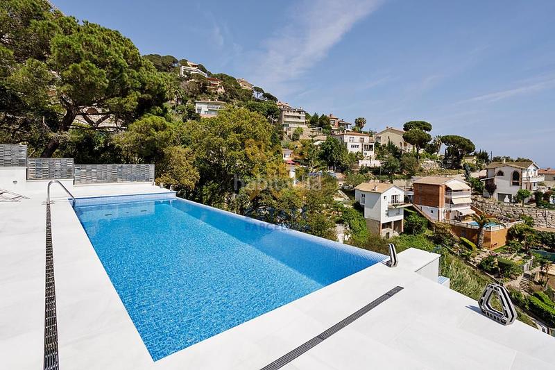 Foto 027d408a-d55b-476b-ba36-27f8ff61e813. Casa con parcheggio piscina in Roca Grossa Lloret de Mar