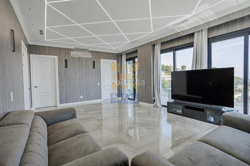 Foto 2e3c811c-c1df-4bf0-b59c-a18159631cbe. Casa con parcheggio piscina in Roca Grossa Lloret de Mar