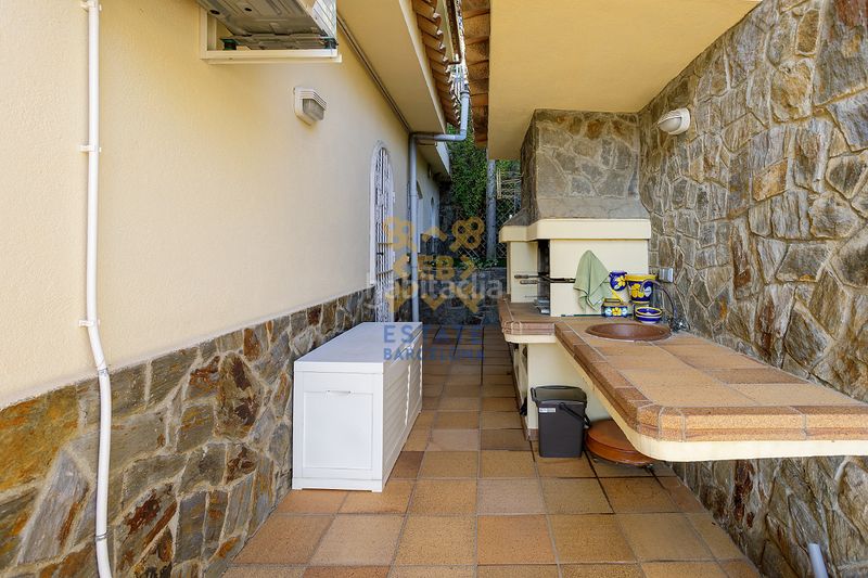 Foto 4e878e80-fd97-408d-aee7-0c44d2d37955. Casa amb xemeneia piscina a Santa Cristina-Sant Francesc Blanes