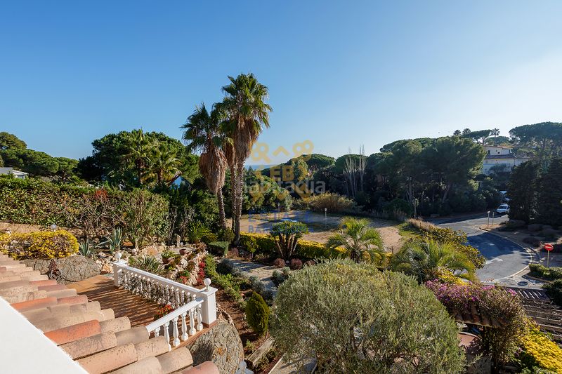 Foto 671638a6-455d-4268-a983-2ba3c502e3e9. Casa amb xemeneia piscina a Santa Cristina-Sant Francesc Blanes