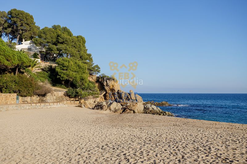 Foto 98206979-c097-4282-b71a-254bcc75db2c. Casa amb xemeneia piscina a Santa Cristina-Sant Francesc Blanes