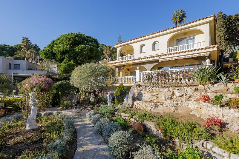 Foto a178762b-0d73-402a-9b89-eeb5c36f9fb9. Casa amb xemeneia piscina a Santa Cristina-Sant Francesc Blanes