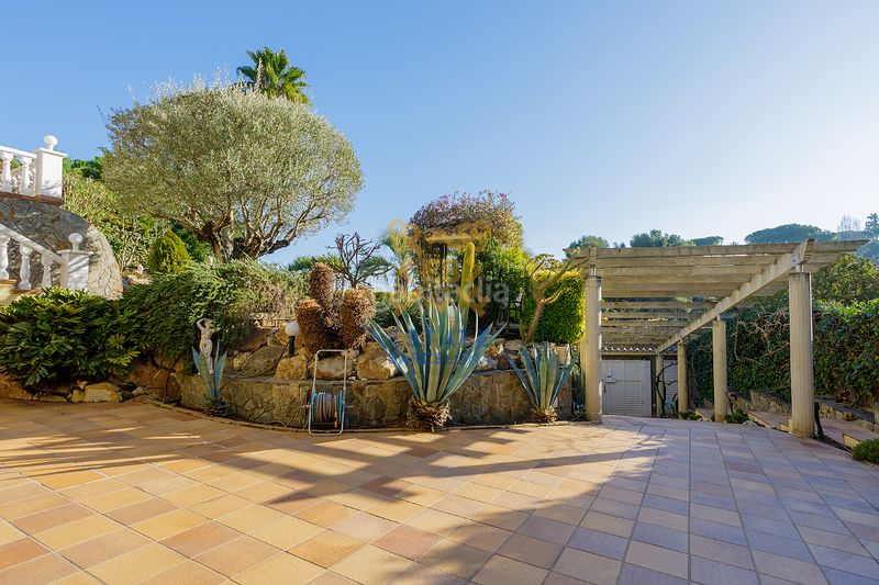 Foto a8615f87-01dd-4859-973a-89d10fa73a94. Casa amb xemeneia piscina a Santa Cristina-Sant Francesc Blanes