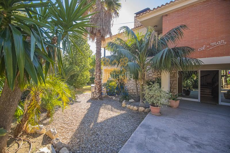 Foto 16cb6849-cfb2-4c87-a94a-d422bfcbfef9. Casa amb xemeneia a pla de maset - cap de Salou Salou