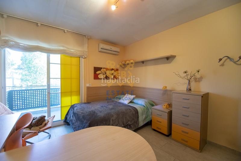 Foto 1cd6b442-be0d-4ca0-94c9-fd02a0804ce0. Casa amb xemeneia a pla de maset - cap de Salou Salou
