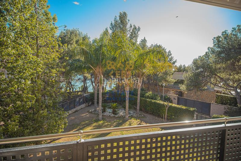 Foto 588acbbf-b234-4560-816e-6291d70993d7. Casa amb xemeneia a pla de maset - cap de Salou Salou