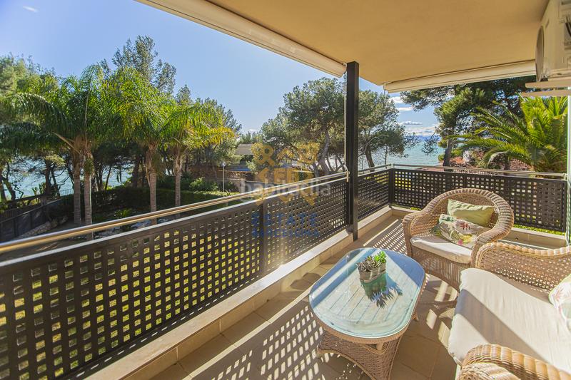 Foto 7cb70def-0633-4e4e-9416-f24fb80b7260. Casa amb xemeneia a pla de maset - cap de Salou Salou