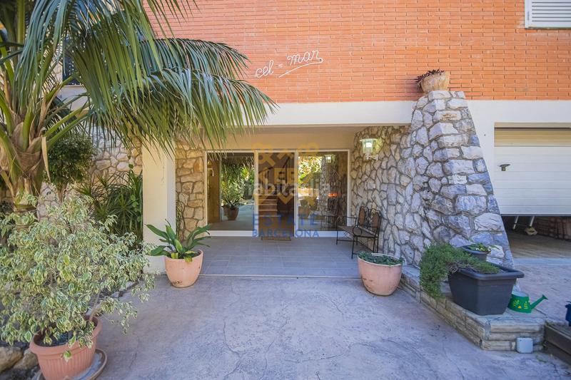 Foto 97e647b6-9983-4a99-94c4-1358c4642777. Casa amb xemeneia a pla de maset - cap de Salou Salou