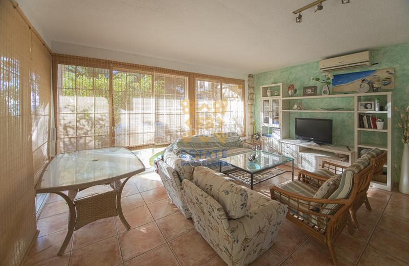 Foto bc9a873d-af5f-4383-898f-b8ad5ee5caf0. Casa amb xemeneia a pla de maset - cap de Salou Salou