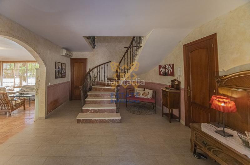 Foto d1e4fc12-f544-4a27-aab7-5c54d2f35703. Casa amb xemeneia a pla de maset - cap de Salou Salou