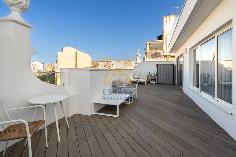 Foto 7b7d9736-7368-4d7d-bb2a-975b698556f8. Ático  con vistas en Russafa Valencia