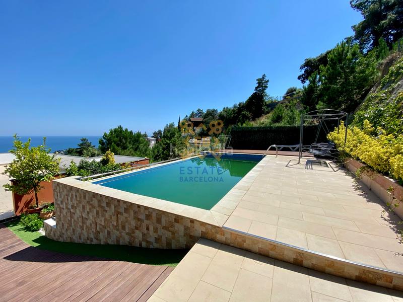 Foto c9f60b0b-adbc-4ae8-9f24-df1bc2996965. Casa con parcheggio piscina in Serra Brava Lloret de Mar