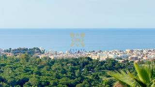 Terreny residencial  Carrer de la font dels capellans. Terreno con vistas al mar
