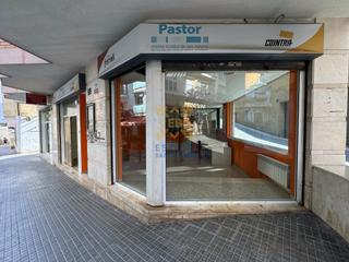 Local commercial  Carrer vall de venècia. Local esquinero